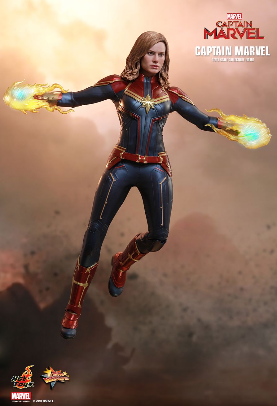 female - NEW PRODUCT: HOT TOYS: CAPTAIN MARVEL CAPTAIN MARVEL 1/6TH SCALE STANDARD & DELUXE COLLECTIBLE FIGURE 4151