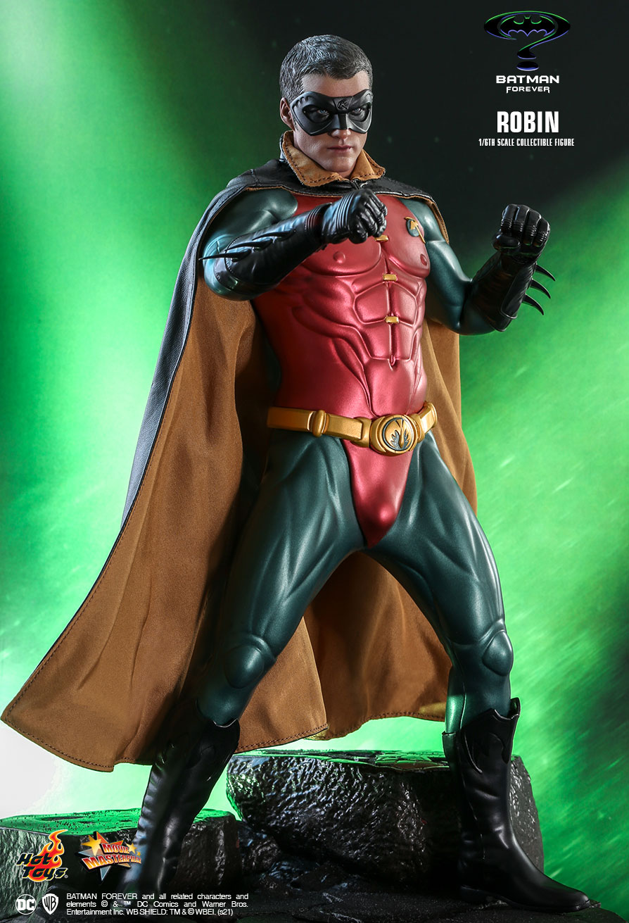 NEW PRODUCT: HOT TOYS: BATMAN FOREVER ROBIN 1/6TH SCALE COLLECTIBLE FIGURE