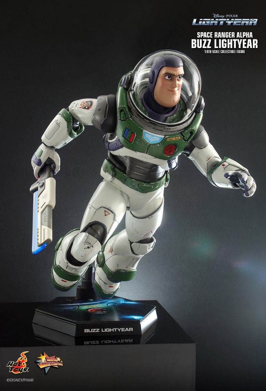 SpaceRangerAlpha - NEW PRODUCT: HOT TOYS: LIGHTYEAR SPACE RANGER ALPHA BUZZ LIGHTYEAR 1/6TH SCALE COLLECTIBLE FIGURE (standard & deluxe) 5620