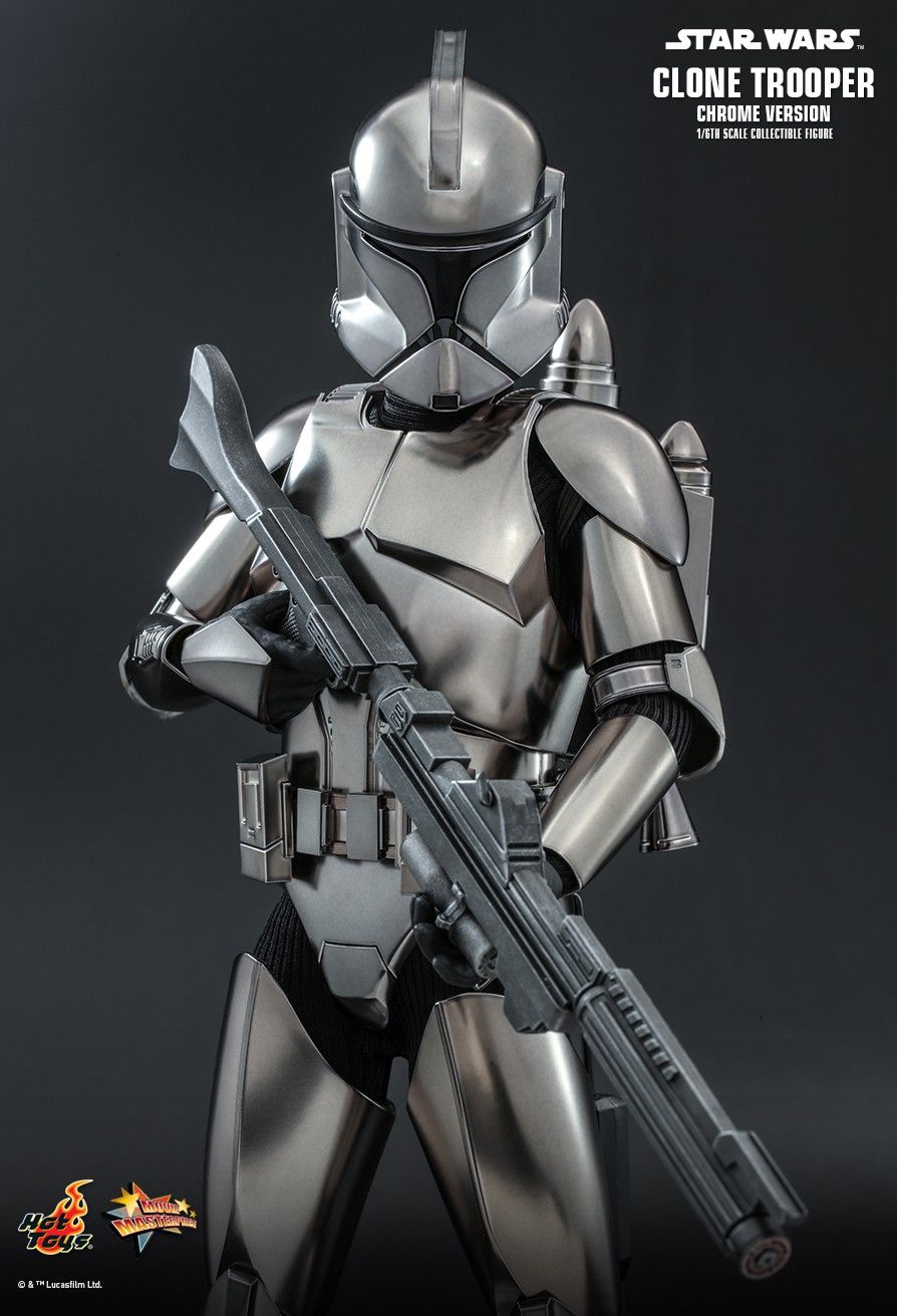 NEW PRODUCT: HOT TOYS: STAR WARS: CLONE TROOPER (CHROME VERSION) 1/6TH SCALE COLLECTIBLE FIGURE 6569