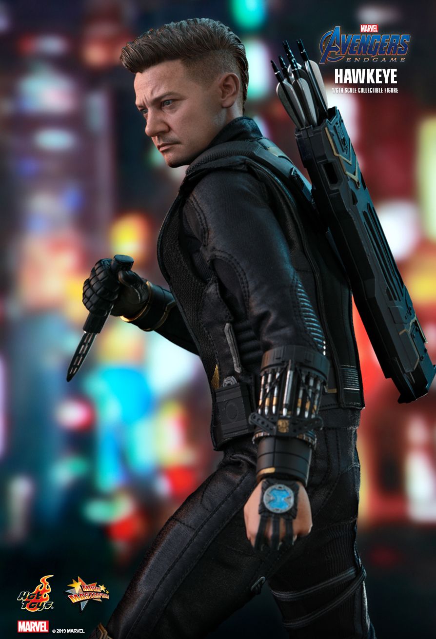 MCU - NEW PRODUCT: HOT TOYS: AVENGERS: ENDGAME HAWKEYE 1/6TH SCALE COLLECTIBLE FIGURE (Standard & Deluxe Versions) 7174