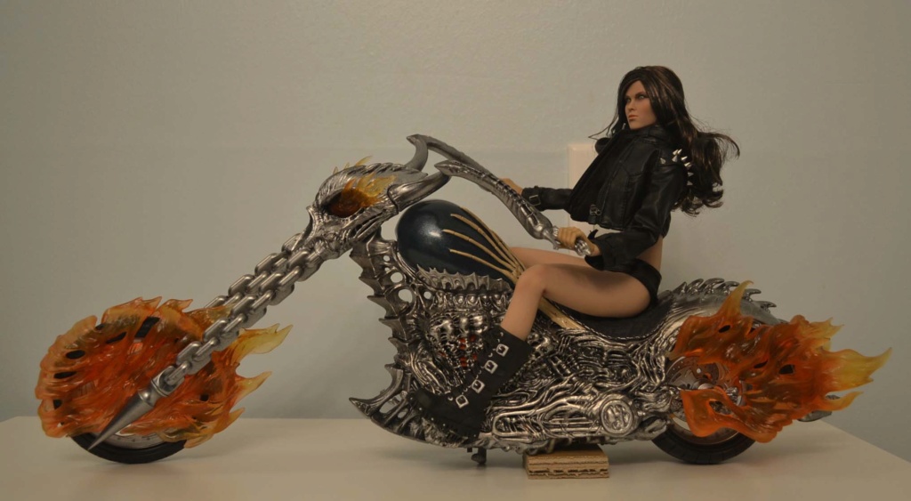 Motorcycles - 1/6 Scale Motorcyles & 1/1 Motorcycles -- Size & Design -- Problems for 1/6 scale _dsc2813