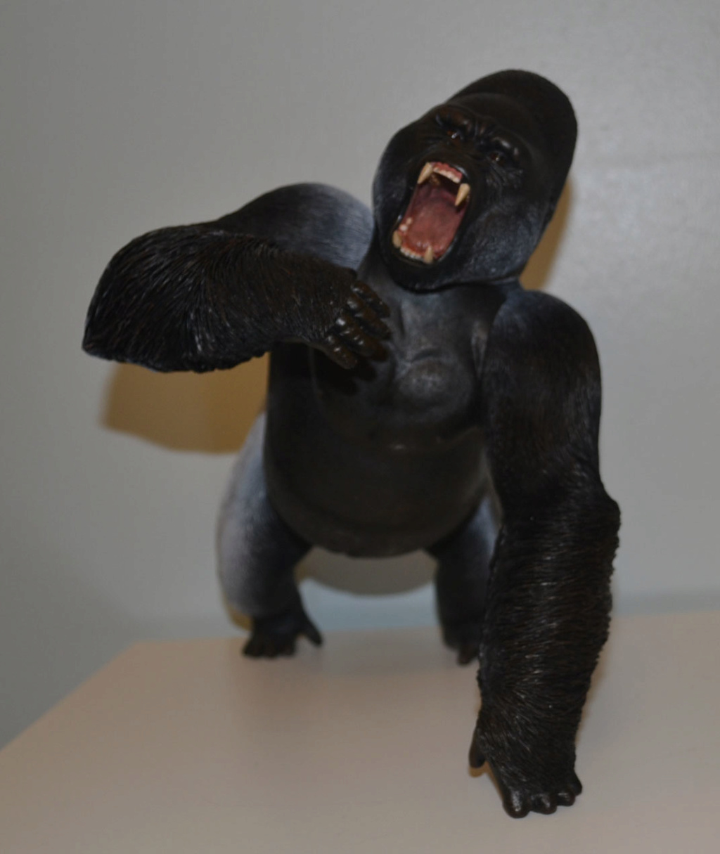 Gorilla - Mini Out of the Box review: Mr. Z "Lowland Gorilla" _dsc3042