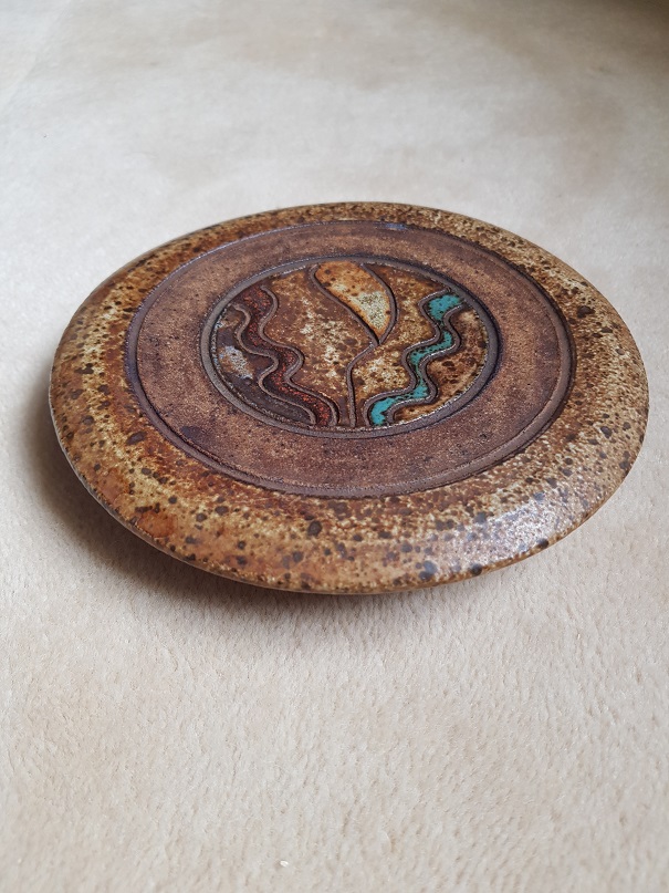 Help with ID please possible trivet? 20220515