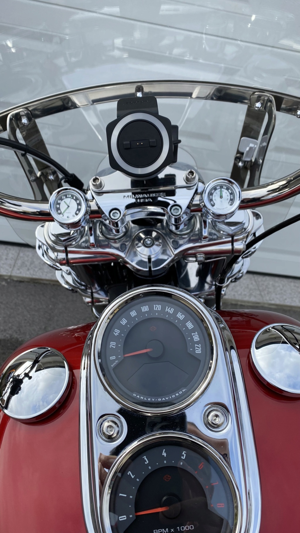 Fixation centrale GPS pour Softail Heritage ou Slim - Page 2 Harley13