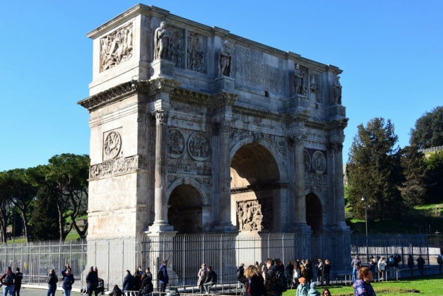 Séjour à Rome: Colisée, Vatican, places, villas Dsc_4318