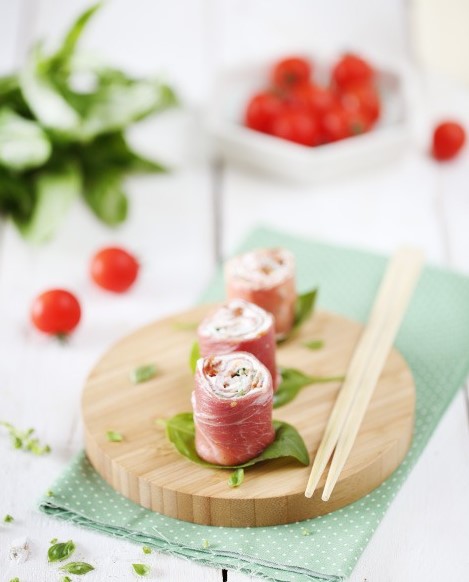 Roulés De Jambon Cru Au Chavroux, Basilic Et Tomates Confites Roulet10