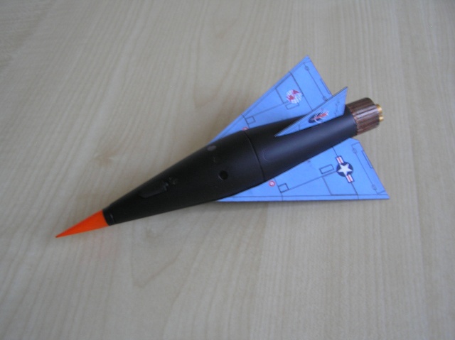 Fusée  XSL-01 Moon Rocket [Papier/Plastique 1/96 ] sur base Revell P1090020