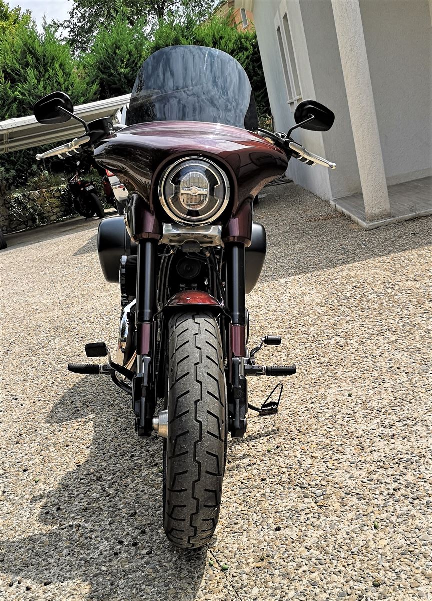 Redonner un look Harley à mon Sport Glide Img_2094