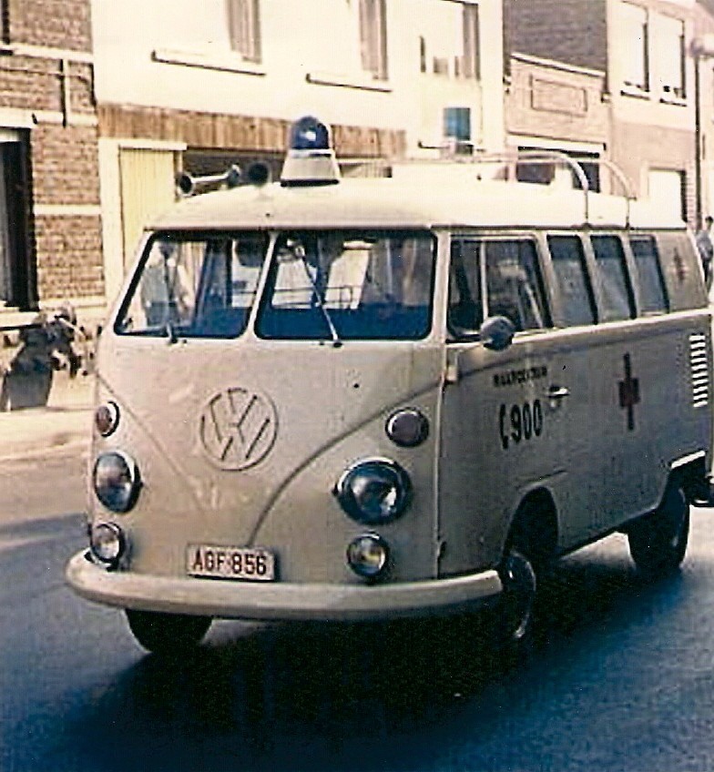 Les toutes premières ambulance VW du service 900 Numari69