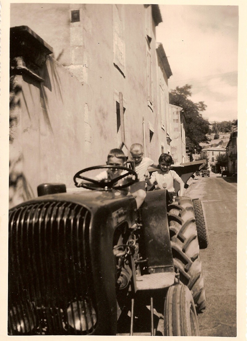 PULVERISATEUR Jean VICH tracté par un cheval Arnoux15