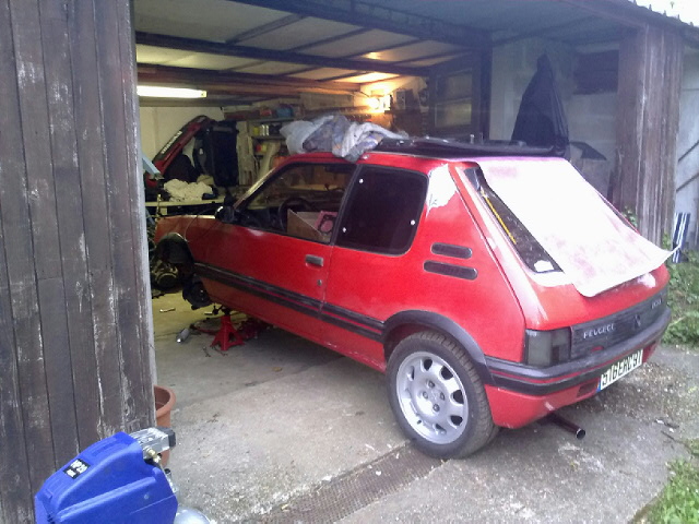 [gti93] 205 GTI 1.6L 105cv Rouge Vallelunga 1984 14052013