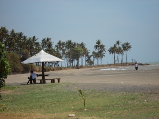 Pantai di jepara yang pernah aku kunjungi Dsc00010