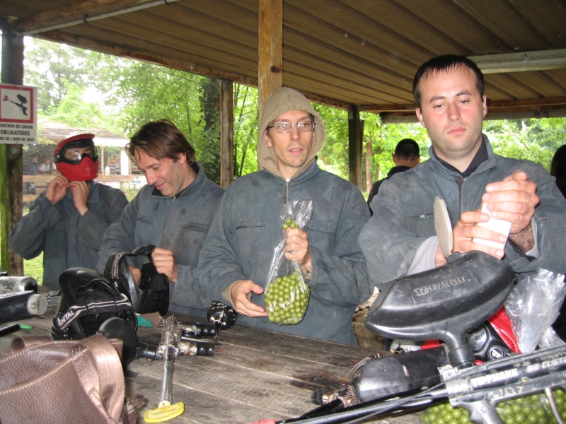 "Compte rendu" IDF : PAINTBALL - BARBECUE  Img_2121