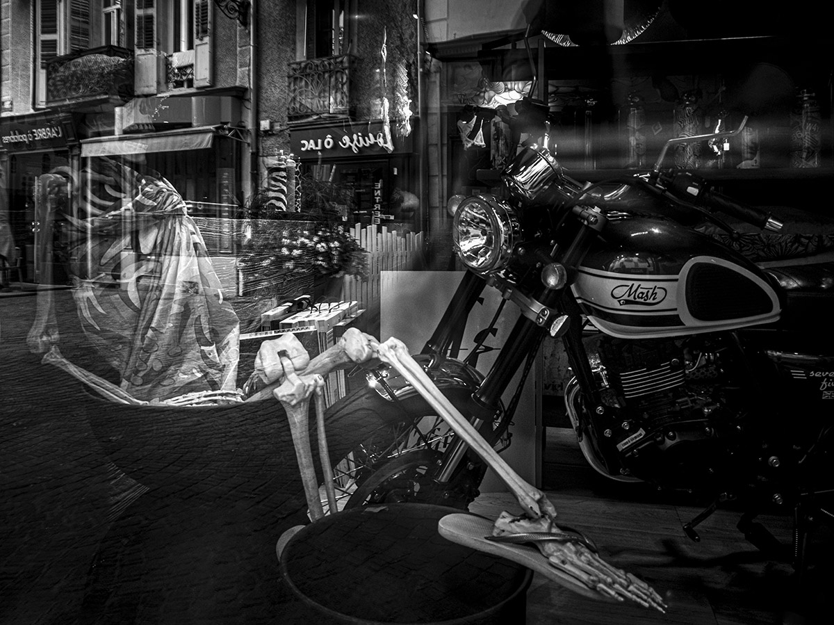 [Noir_et_Blanc] The ghost biker Img_2134