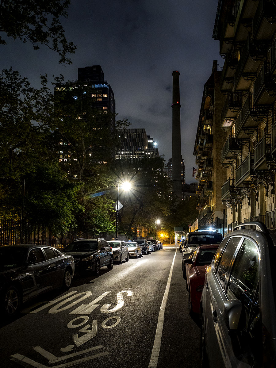 [Photos_de_nuit]  ☞ NY -East 78th  street P5201011