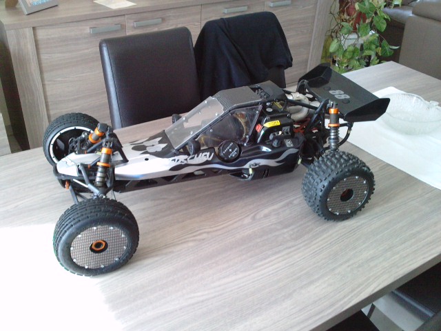 Voici mon deuxieme HPI BAJA avec un kit 30.5cc... P3008119