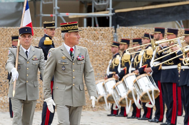 Prise de fonction du général Hervé Charpentier, gouverneur militaire de Paris. (Sources Ministère des Armées) Genera11