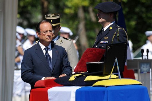 HONNEUR à l'Adjudant-chef Franck BOUZET tué en Afghanistan,le 07 août 2012.(Sources du Ministère des Armées Françaises et des Anciens Combattants) Photo_11
