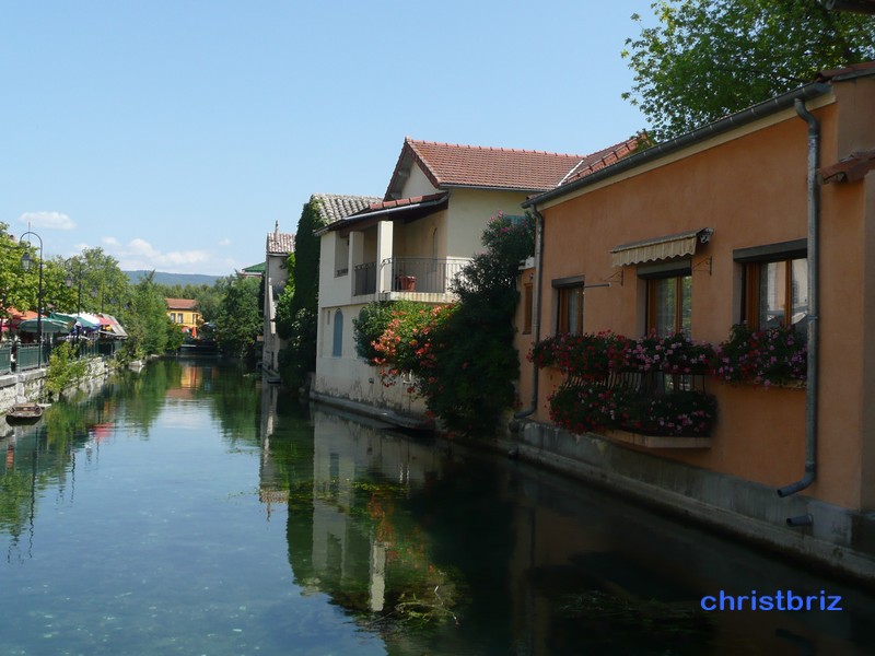 une journée a GORDES, ISLE SUR LA SORGUE ET CHATEAUNEUF DU P 2010_054