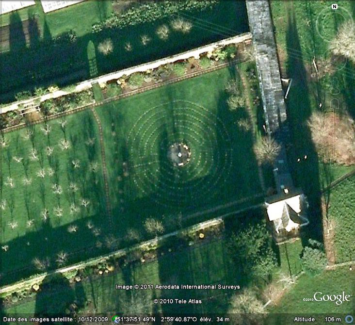 Les labyrinthes découverts dans Google Earth - Page 19 Labyri14