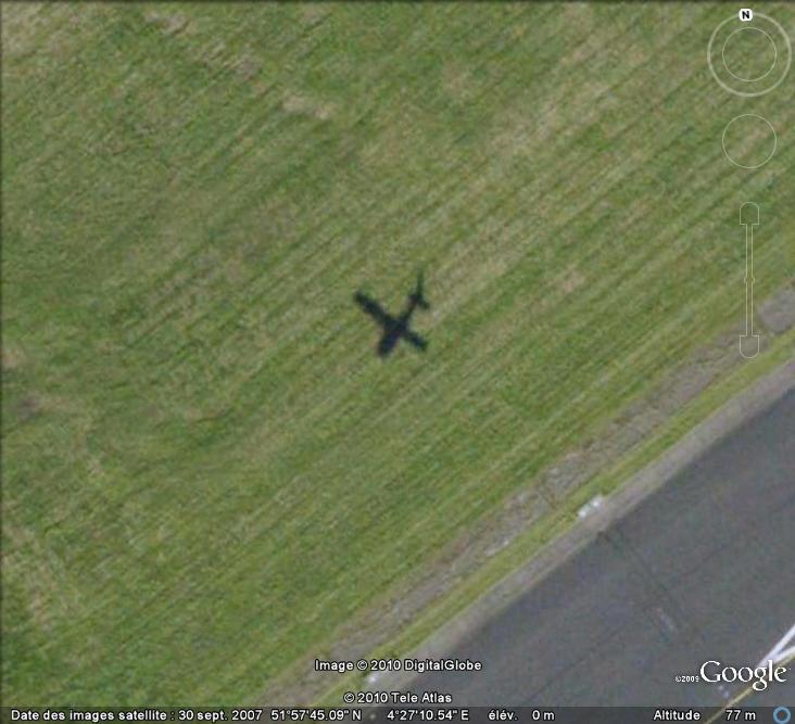 Les ombres d'avions ... sans avions découvertes grâce à Google Earth - Page 3 Ombre_10