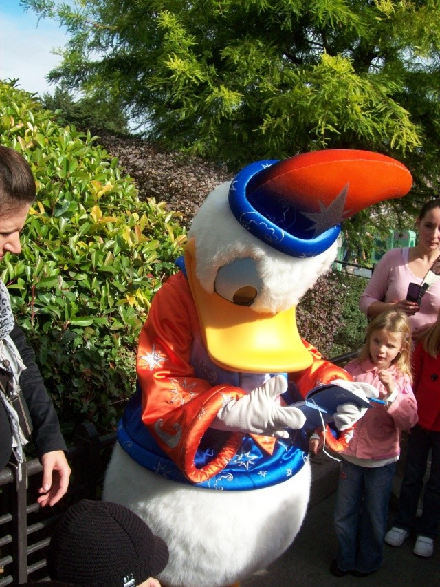 Photos avec les Personnages Disney - Page 29 06910