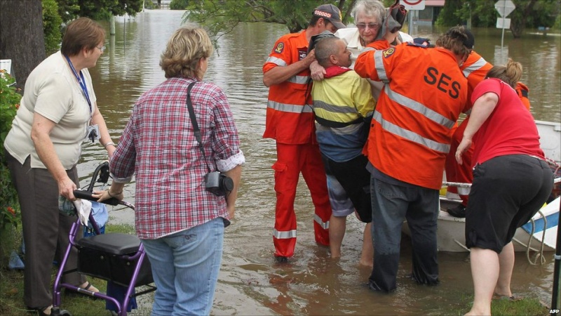 Disaster in Brisbane as water keeps coming several people are dead and dozens missing _5060210