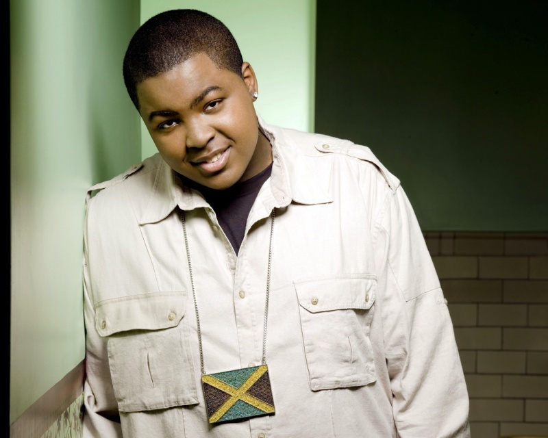 Sean Kingston reflects on his 16 years of life to write a 16 bar verse Sean-k10