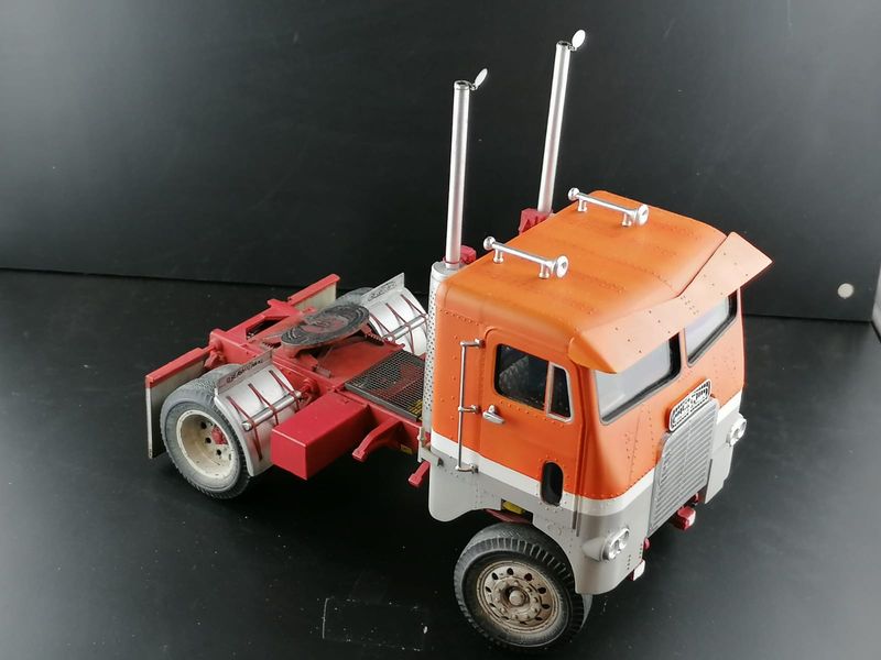 [AMT] 1/25 - White Freightliner SD - Page 2 Img-2013