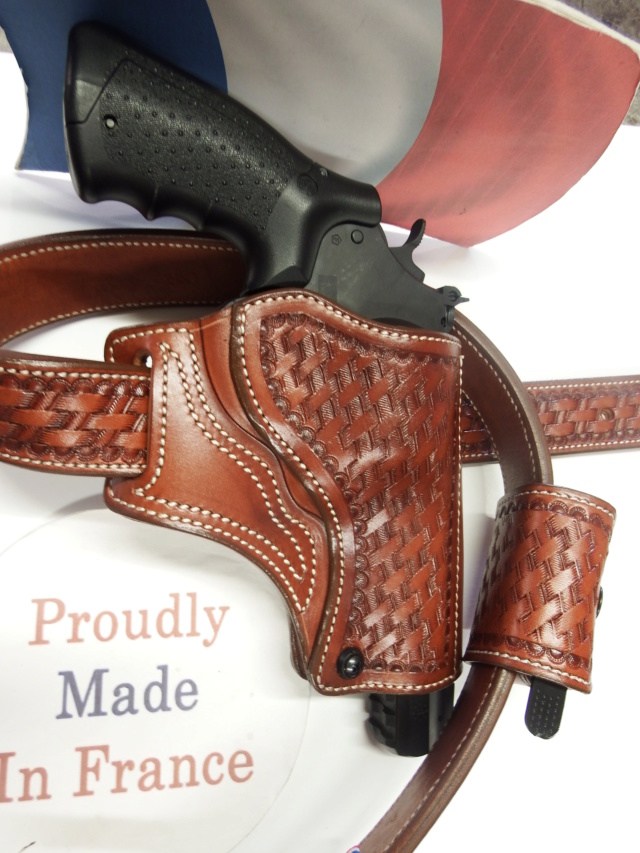 HOLSTER "STAND" by SLYE - Page 2 Dscf1779