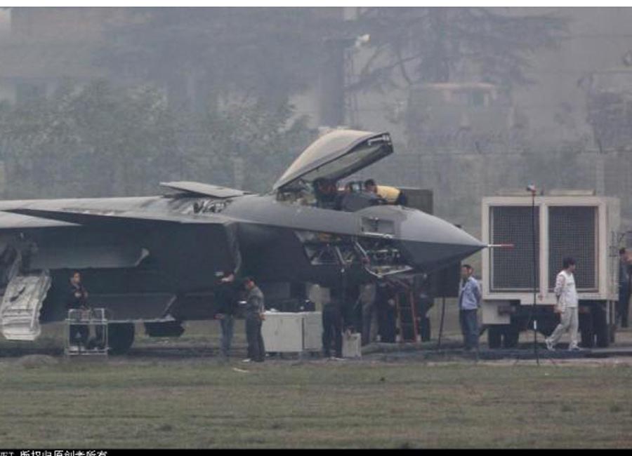 J-20 Mighty Dragon  - Page 6 F2012113