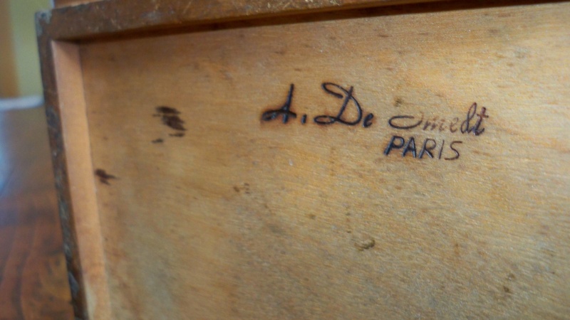 boite ancienne en bois ART DECO signée 108_8211