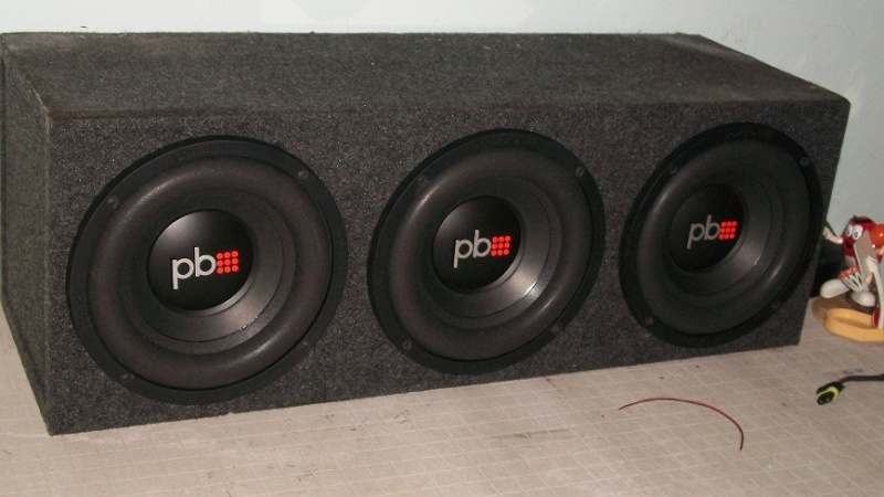 3 10" PBass S series subs in sealed box Pbass11