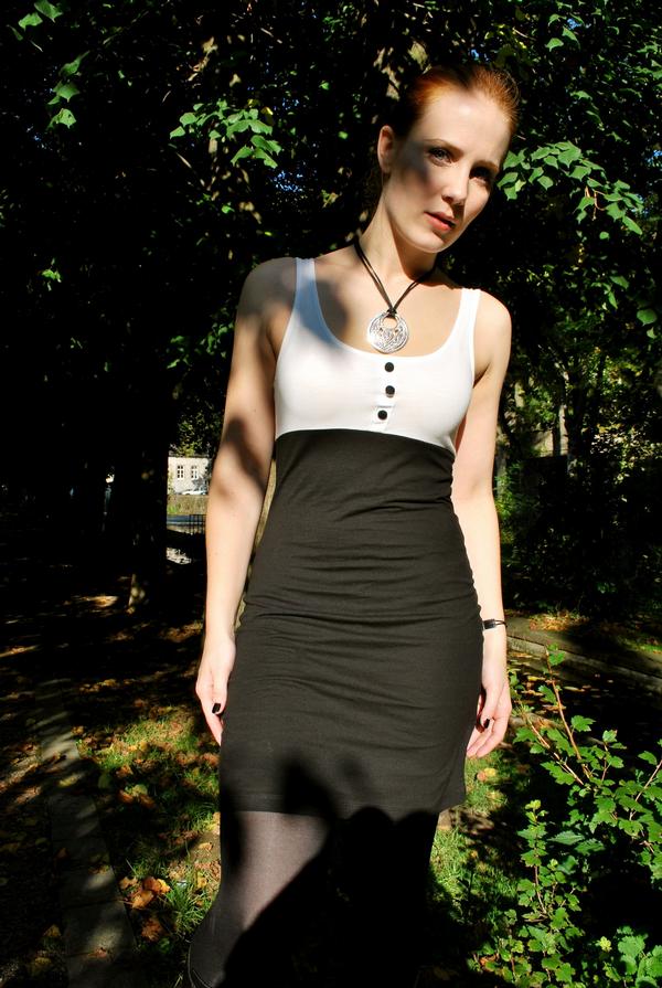 Simone's outfit survivor 2 (Offstage) - Page 2 510