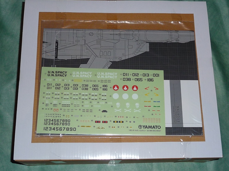 [jouet] Yamato 1/60 VF-1A TV Cavaliers + VF-1A MP DYRL P1180414