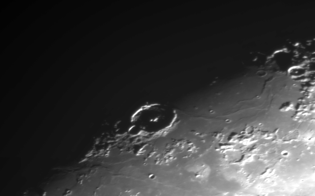 La Lune - Page 19 Crater10