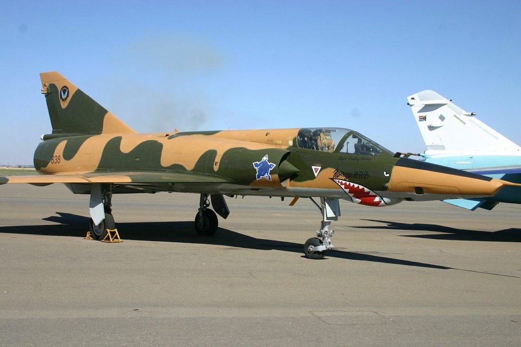 [MEE] 1/50 - Dassault Mirage IIIR 838_am10