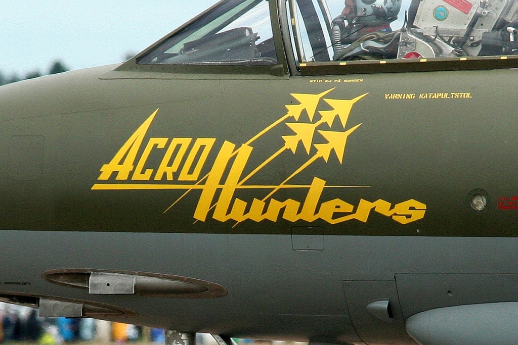 HAWKER HUNTER F.MK.58 - J34 RED G -SWEDISH AIR FORCE -"Acro Hunters" Sx78rp10