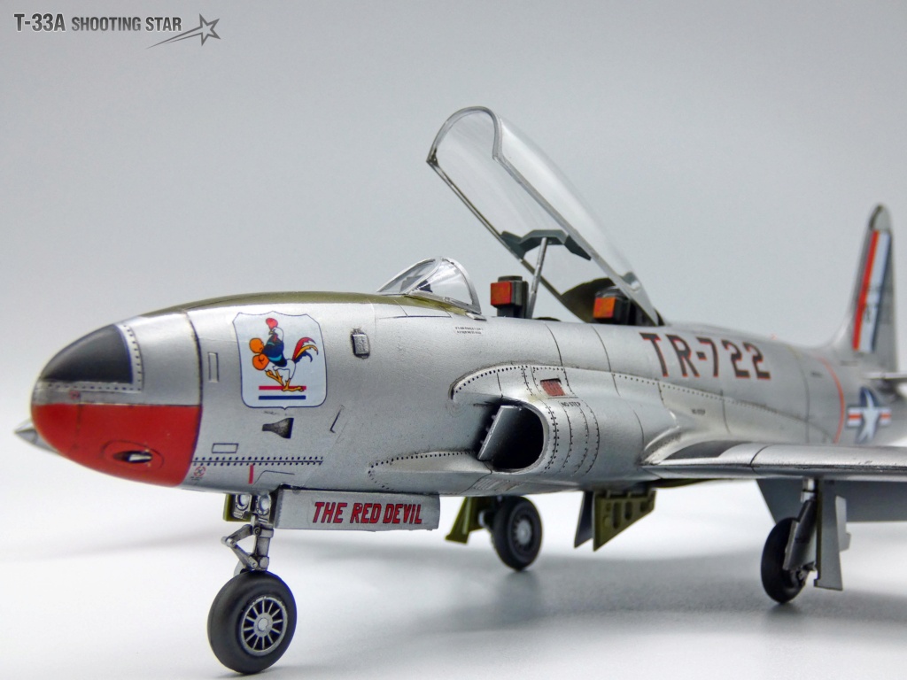 [ACADEMY] 1/48 - LOCKHEED T-33A SHOOTING STAR   (tbird)  T33a_710