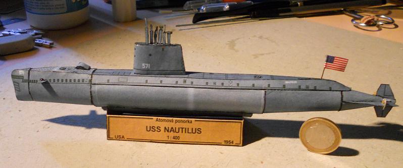 sous-marin NAUTILUS -premier sous-marin atomique américain N311