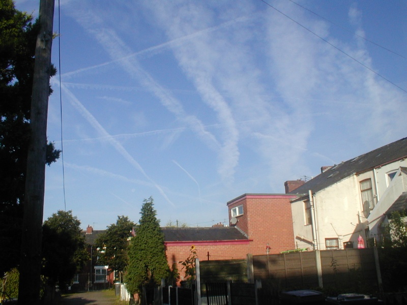 Chemtrails  post your pictures - Page 2 27_aug10