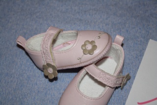 Chaussons fille 12 mois Img_4912