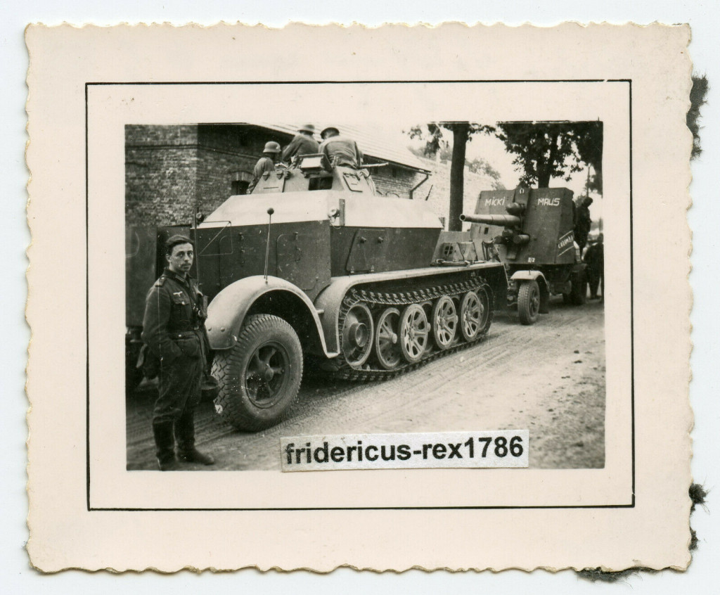 sdkfz 8 tracteur d'artillerie blindé de Modelltrans 27241010