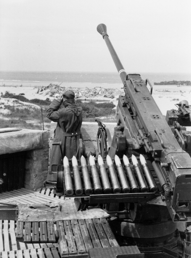 un truc sympa chez Modelclolect : le 50 mm Flak 41 et sa remorque 47650510