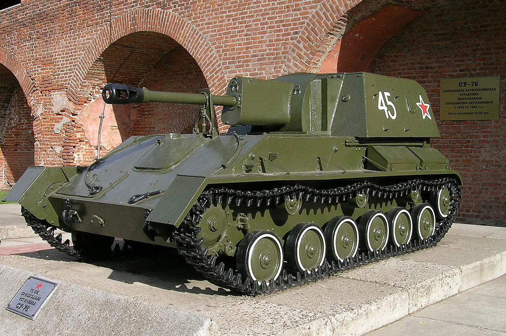 Dlfférence "visuelle" entre le  SU-76 et le Su-76M... ???? Su-76-10