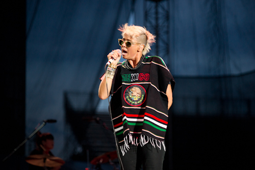 10/13/12 – Mexico City, Mexico, Autodromo Hermanos Rodriguez, "Corona Capital Music Festival" - Page 2 10-13-86