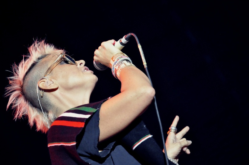10/13/12 – Mexico City, Mexico, Autodromo Hermanos Rodriguez, "Corona Capital Music Festival" - Page 2 10-13115