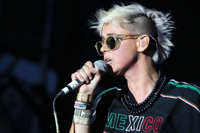 10/13/12 – Mexico City, Mexico, Autodromo Hermanos Rodriguez, "Corona Capital Music Festival" - Page 2 10-13118