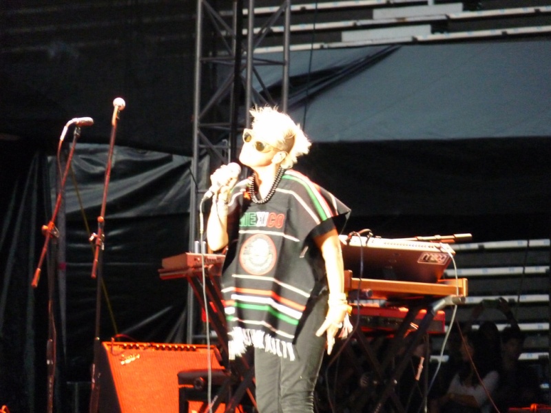 10/13/12 – Mexico City, Mexico, Autodromo Hermanos Rodriguez, "Corona Capital Music Festival" - Page 2 10-13131